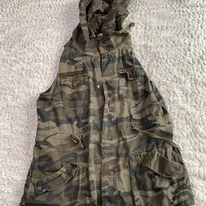 Camo vest